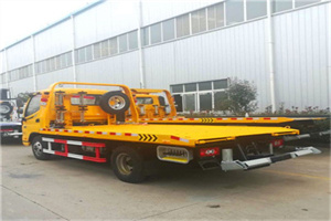 连云港附近拖车救援搭电